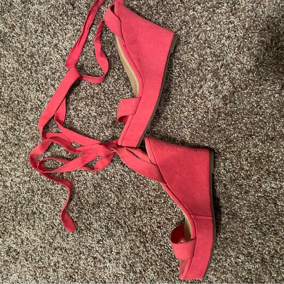 Justfab hot pink wedge heels size 6 - Picture 3 of 4